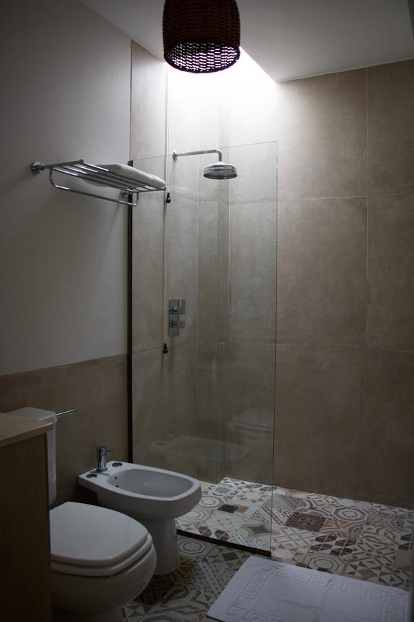 Alquimista Montevideo Hotel Bagian luar foto